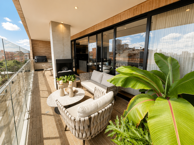Apartamento de 3 alcobas en venta en Chicó Navarra, Bogotá, 336 m² · foto 2 de 24