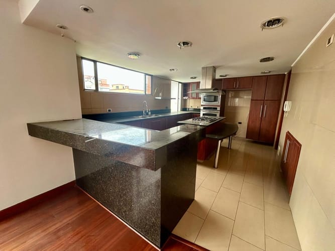Apartamento en venta en Santa Barbara, Bogotá · foto 5 de 24