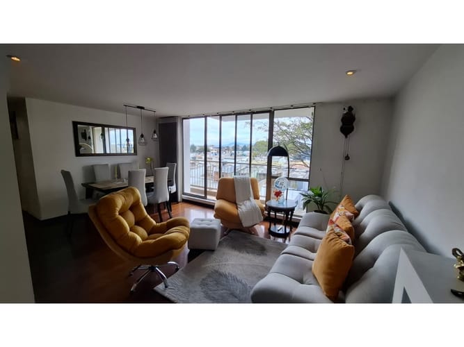 Apartamento de 3 alcobas en venta en Fontibon, Bogotá, 92 m² · foto 2 de 24