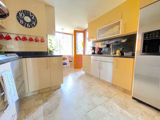 Apartamento de 3 alcobas en venta en Cerros De Suba, Bogotá, 171 m² · foto 6 de 23