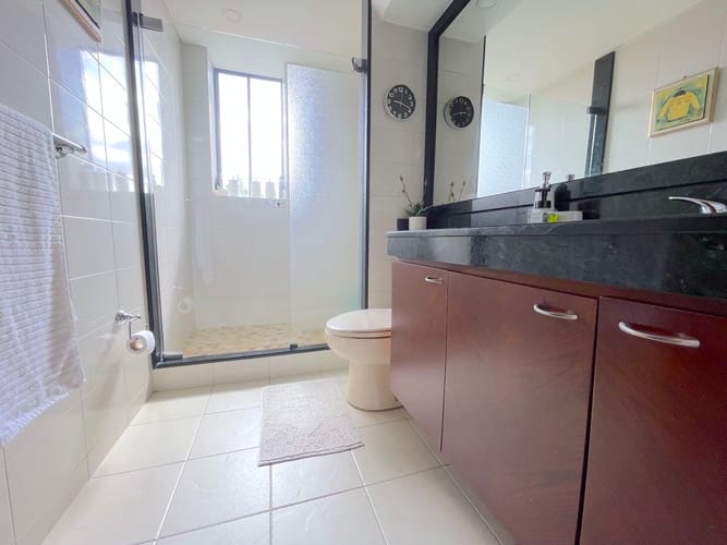 Apartamento de 3 alcobas en venta en Cerros De Suba, Bogotá, 171 m² · foto 16 de 23