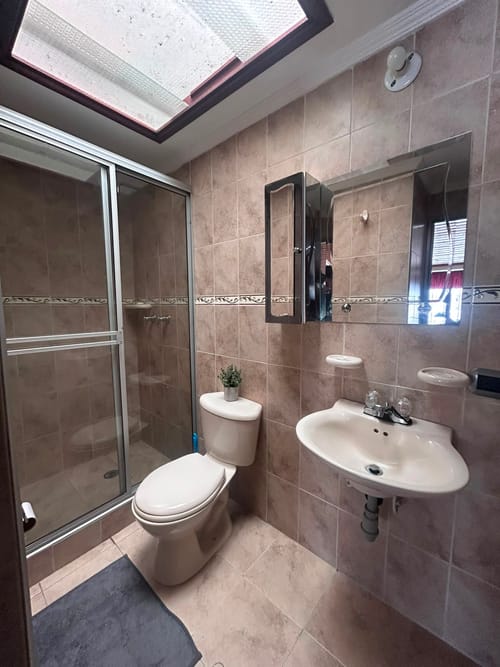 Casa de 5 alcobas en venta en Bavaria, Bogotá, 245 m² · foto 11 de 12