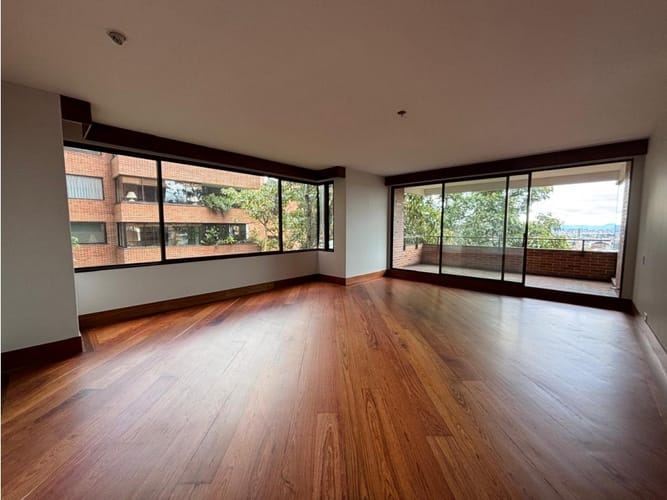 Apartamento en venta en Santa Barbara, Bogotá · foto 3 de 24