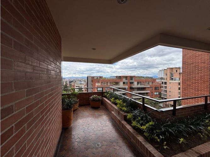 Apartamento en venta en Santa Barbara, Bogotá · foto 4 de 24