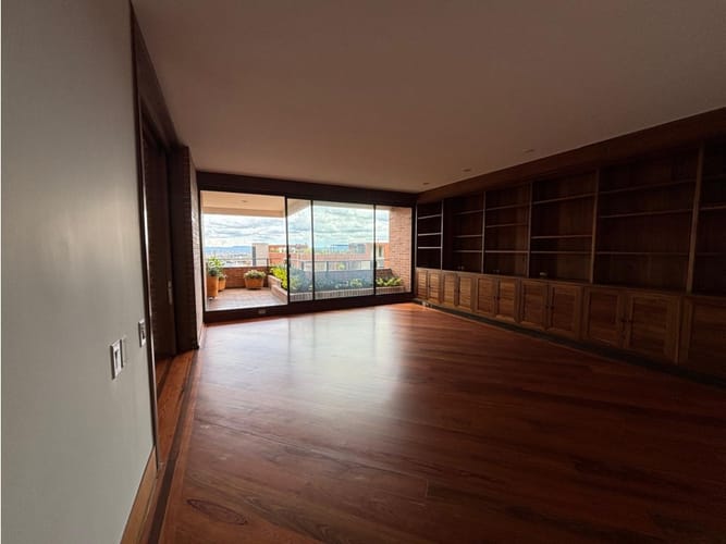 Apartamento en venta en Santa Barbara, Bogotá · foto 8 de 24
