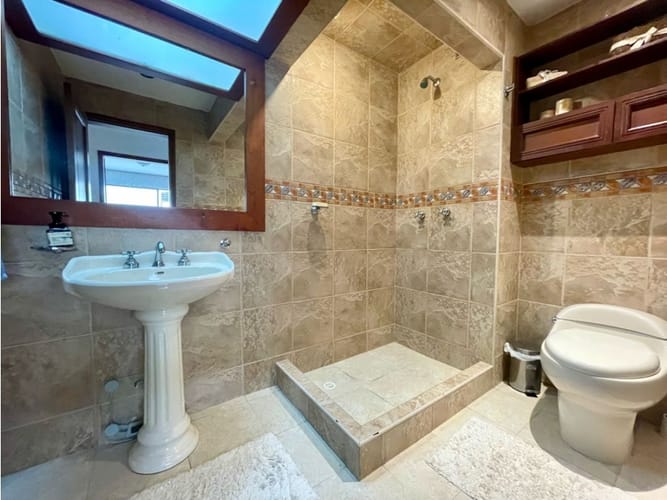 Apartamento en venta en Santa Barbara, Bogotá · foto 11 de 19