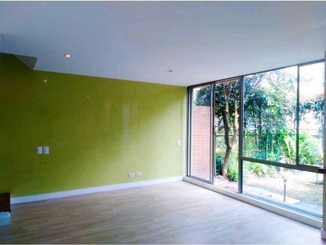 Casa de 3 alcobas en venta en Portales Del Monte, Bogotá, 150 m² · foto 2 de 10