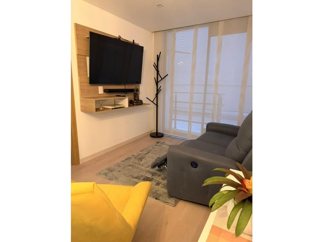 Apartaestudio en venta en Cedritos, Bogotá, 46 m² · foto 2 de 14