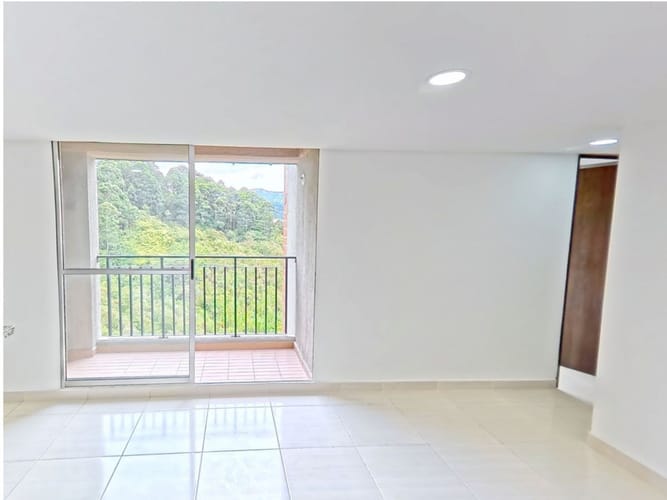 Apartamento de 3 alcobas en venta en Alto De Las Flores, Sabaneta, 60 m² · foto 5 de 13