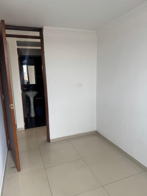 Apartamento de 3 alcobas en venta en San Mateo, Soacha, 52 m² · foto 5 de 11