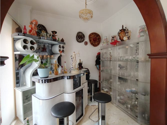 Apartamento de 5 alcobas en venta en Alhambra, Bogotá, 253 m² · foto 3 de 24