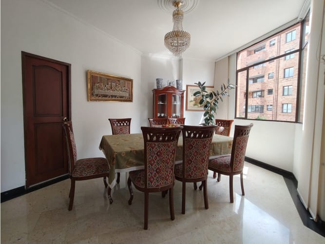 Apartamento de 5 alcobas en venta en Alhambra, Bogotá, 253 m² · foto 6 de 24