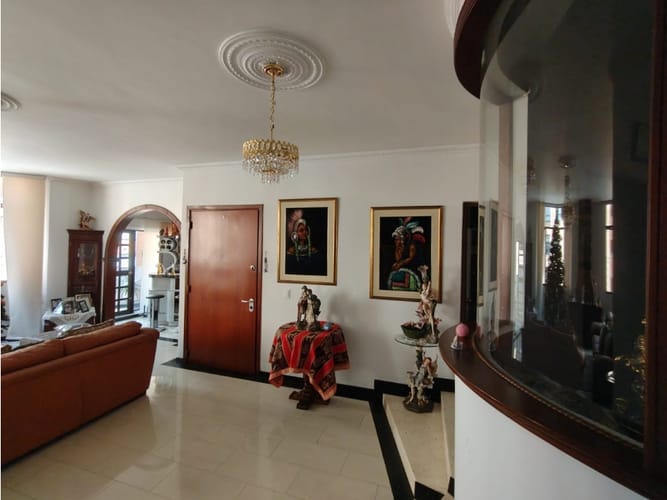 Apartamento de 5 alcobas en venta en Alhambra, Bogotá, 253 m² · foto 10 de 24
