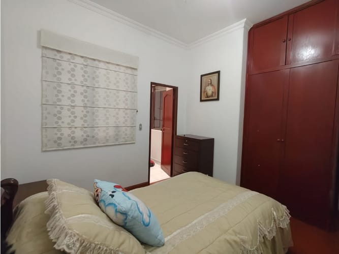Apartamento de 5 alcobas en venta en Alhambra, Bogotá, 253 m² · foto 18 de 24