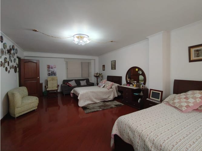 Apartamento de 5 alcobas en venta en Alhambra, Bogotá, 253 m² · foto 24 de 24