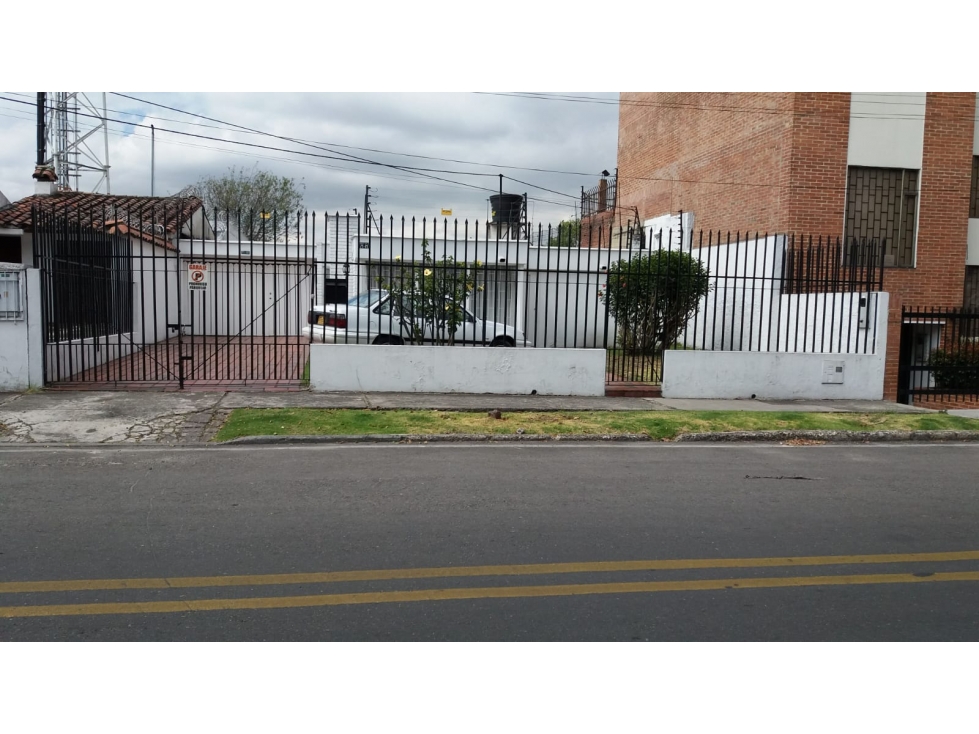 Casa en venta en Cerros De Suba, Bogotá · foto 2 de 22