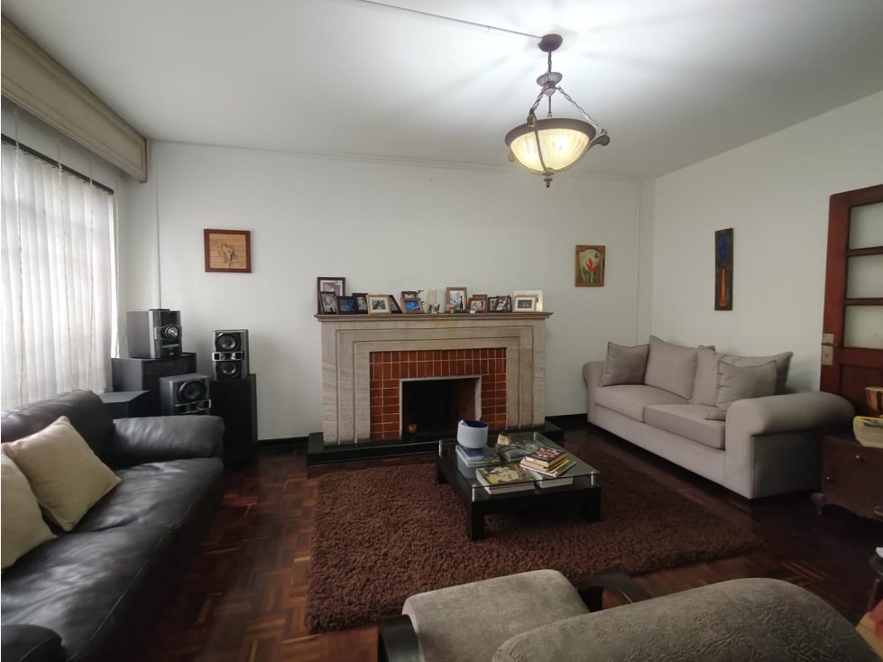 Casa en venta en Barrios Unidos, Bogotá · foto 3 de 24