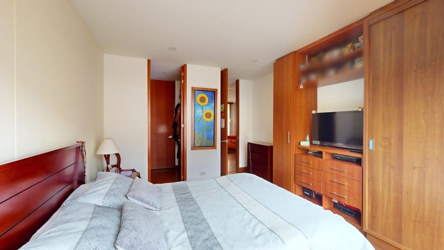 Apartamento de 3 alcobas en venta en Santa Barbara, Bogotá, 132 m² · foto 6 de 13