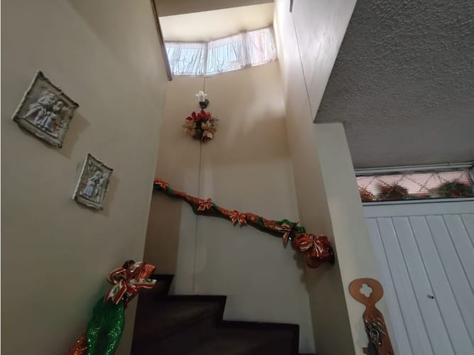 Casa en venta en La Esmeralda, Bogotá · foto 9 de 13