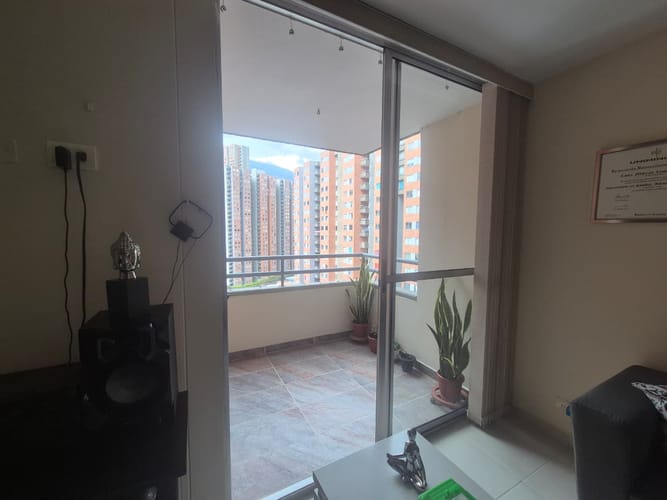 Apartamento de 2 alcobas en venta en Belvedere, Bello, 59 m² · foto 3 de 8