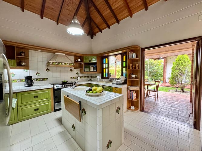 Casa de 4 alcobas en venta en Ruitoque, Piedecuesta, 294 m² · foto 3 de 9