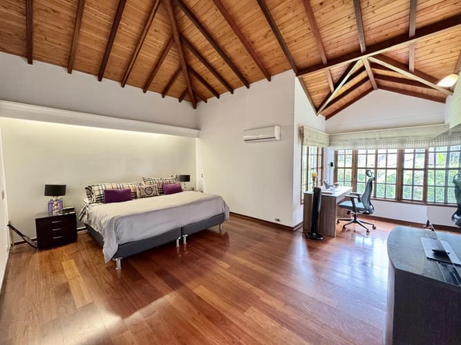 Casa de 4 alcobas en venta en Ruitoque, Piedecuesta, 294 m² · foto 7 de 9