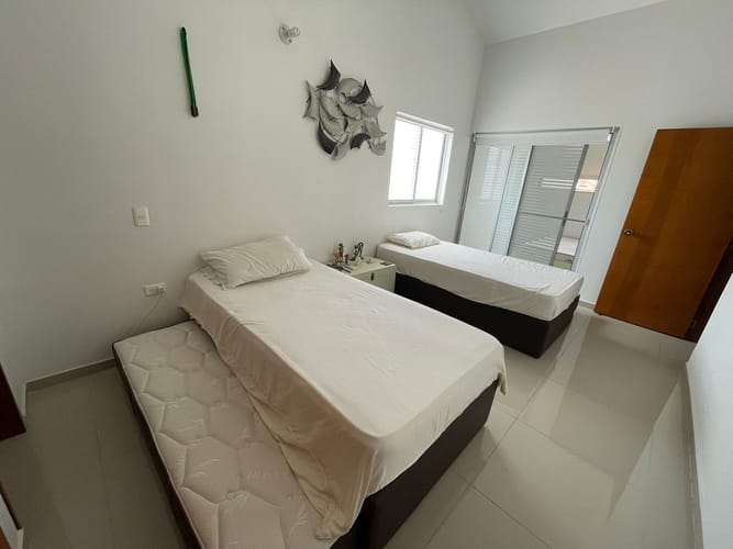 Casa de 4 alcobas en venta en Aqualina, Girardot, 148 m² · foto 9 de 19