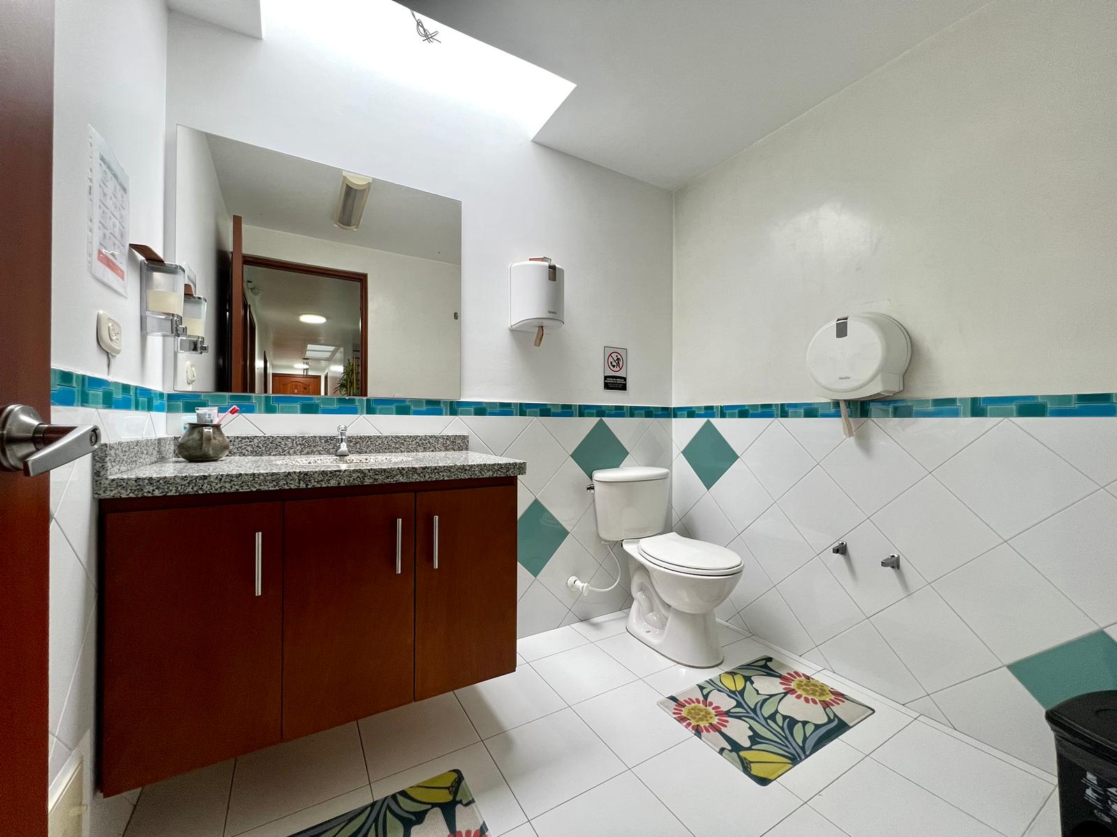 Casa en venta en Chicó Navarra, Bogotá · foto 8 de 18