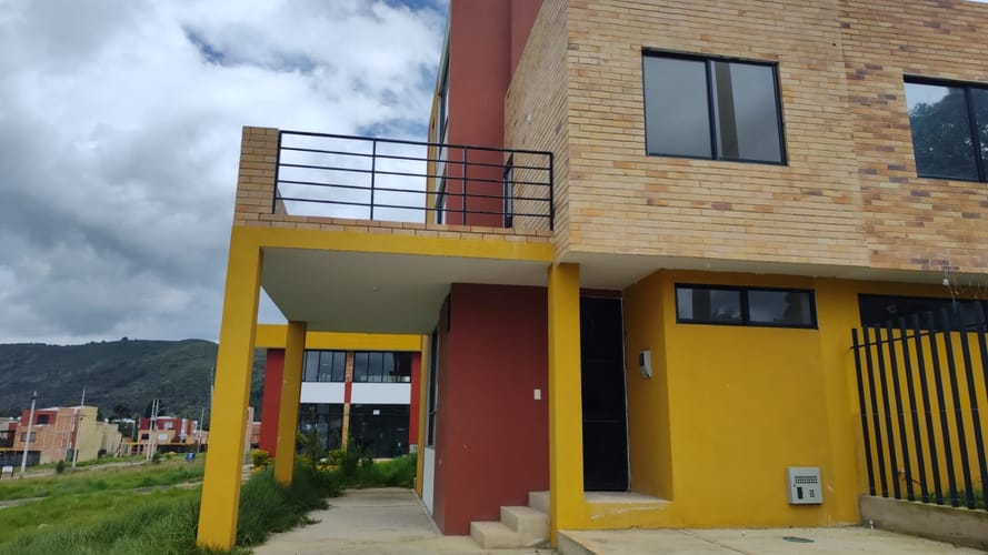 Casa de 3 alcobas en venta en La Fuente, Tocancipá, 136 m² · foto 2 de 9