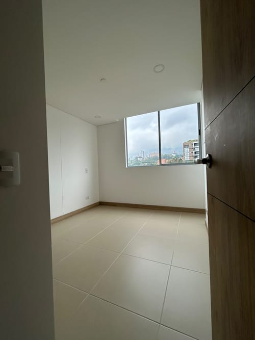 Apartamento de 3 alcobas en venta en Uribe Angel, Envigado, 115 m² · foto 7 de 19