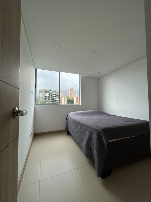 Apartamento de 3 alcobas en venta en Uribe Angel, Envigado, 115 m² · foto 16 de 19