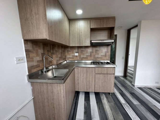 Apartamento de 2 alcobas en arriendo en Laureles, Medellín, 45 m² · foto 2 de 15