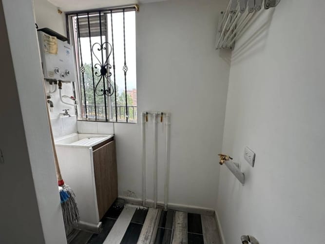 Apartamento de 2 alcobas en arriendo en Laureles, Medellín, 45 m² · foto 7 de 15