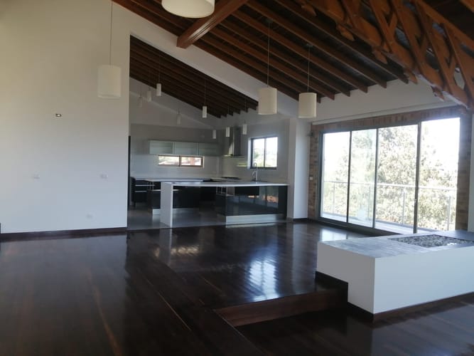 Casa de 4 alcobas en venta en Yerbabuena, Sopó, 450 m² · foto 2 de 24