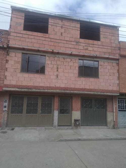 Casa de 12 alcobas en venta en El Rincon Norte, Bogotá, 380 m² · foto 5 de 6