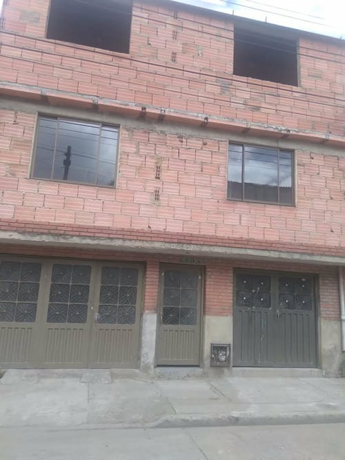 Casa de 12 alcobas en venta en El Rincon Norte, Bogotá, 380 m² · foto 6 de 6