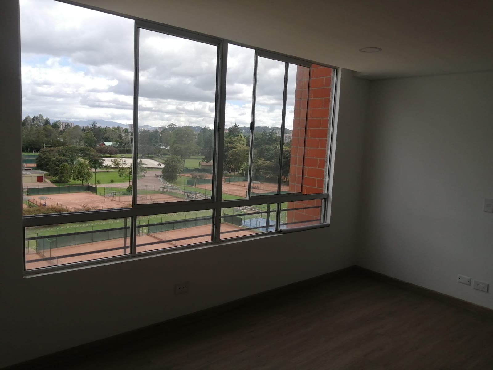 Apartamento en venta en Lagos De Torca, Bogotá · foto 2 de 12
