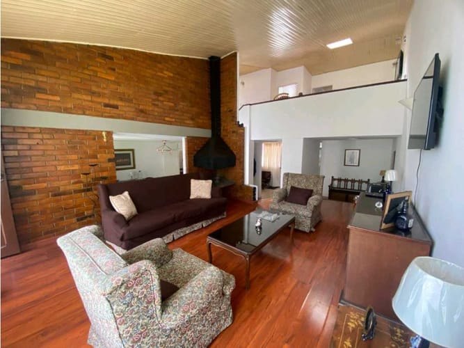 Casa de 3 alcobas en venta en Pontevedra, Bogotá, 288 m² · foto 2 de 24