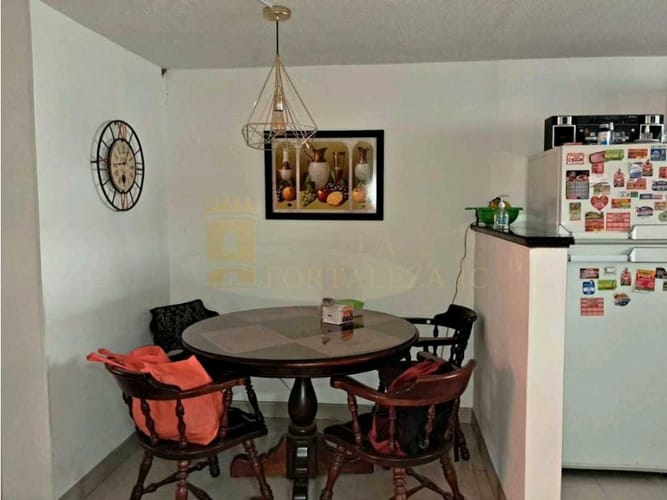 Casa de 3 alcobas en venta en Pontevedra, Bogotá, 288 m² · foto 4 de 24