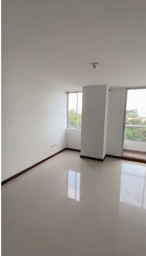 Apartamento de 2 alcobas en venta en Fundadores, Armenia, 60 m² · foto 3 de 10