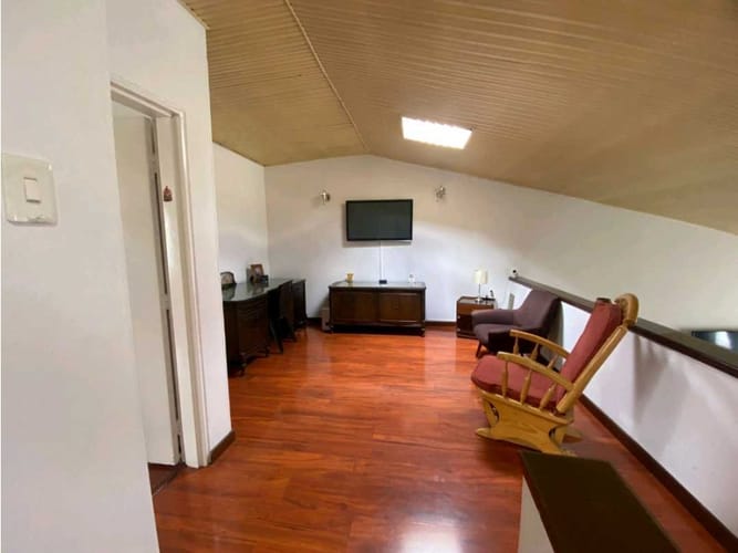 Casa de 3 alcobas en venta en Pontevedra, Bogotá, 288 m² · foto 11 de 24