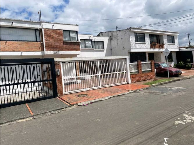 Casa de 3 alcobas en venta en Pontevedra, Bogotá, 288 m² · foto 16 de 24