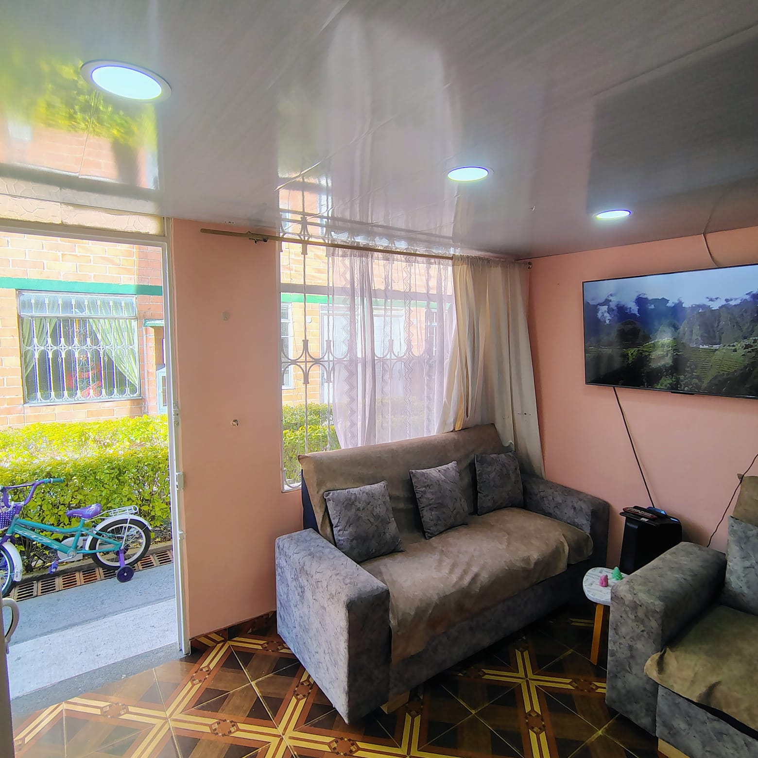 Casa en venta en Tierra Buena, Bogotá · foto 2 de 13