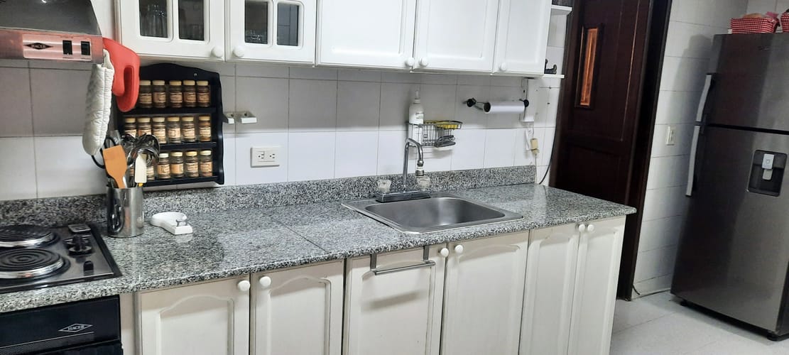 Apartamento de 2 alcobas en venta en Santa Barbara, Bogotá, 156 m² · foto 12 de 14