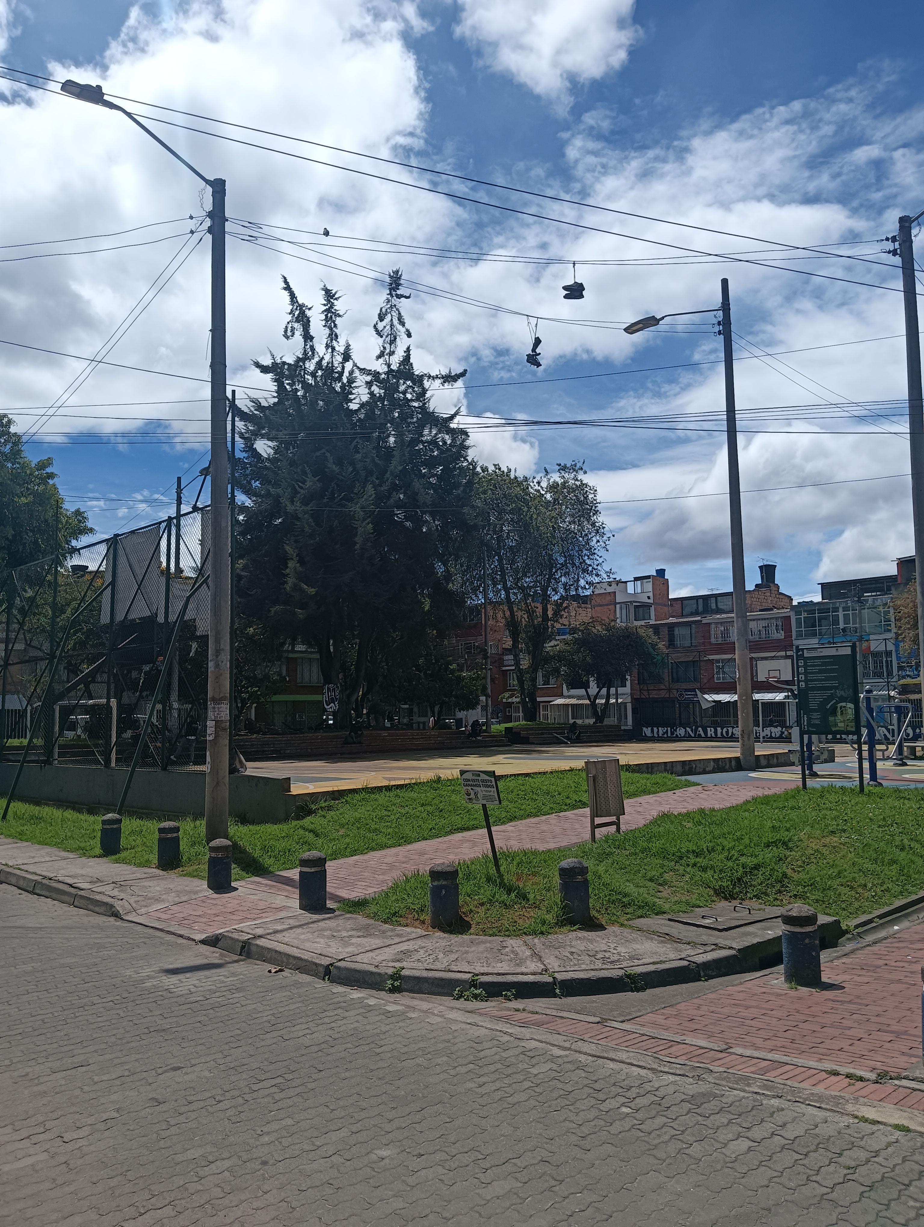 Casa en venta en Engativá, Bogotá · foto 3 de 19