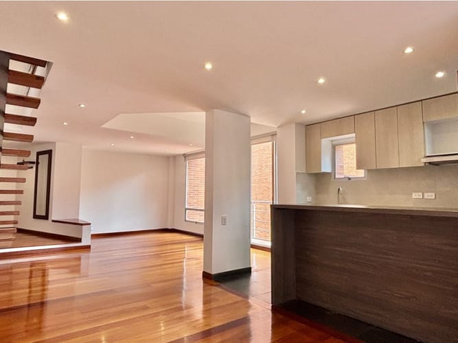 Apartamento de 2 alcobas en venta en Santa Barbara, Bogotá, 114 m² · foto 4 de 19
