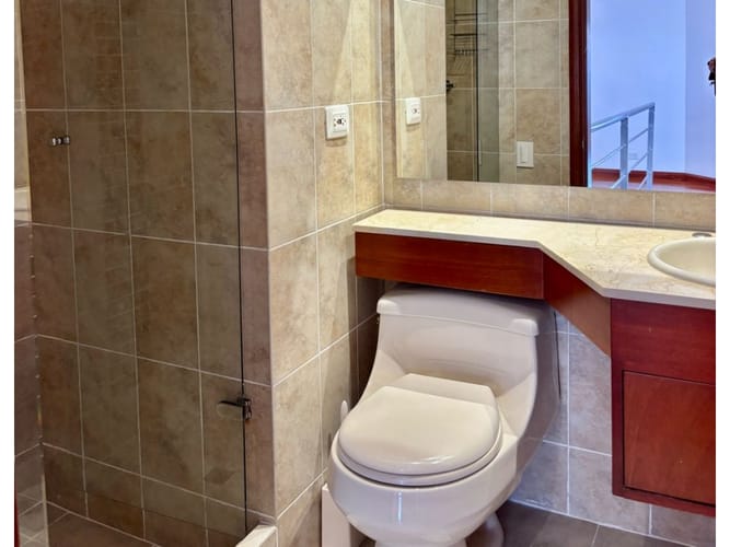 Apartamento de 2 alcobas en venta en Santa Barbara, Bogotá, 114 m² · foto 16 de 19