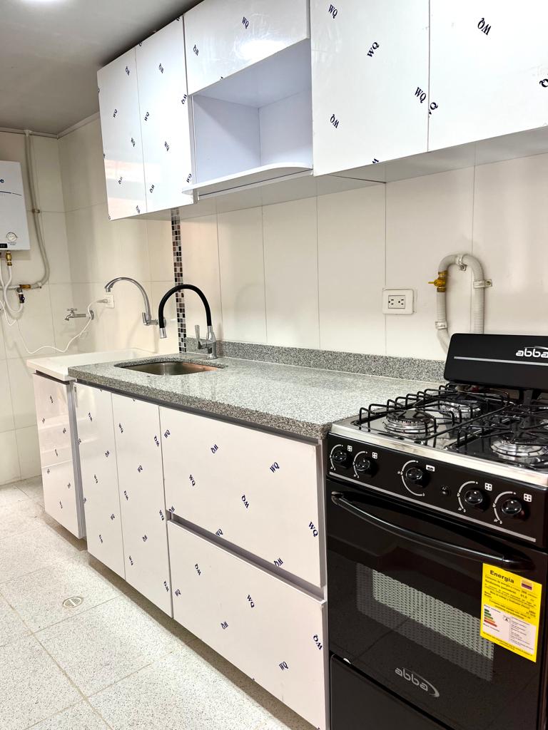 Apartamento en venta en Cedritos, Bogotá · foto 5 de 14