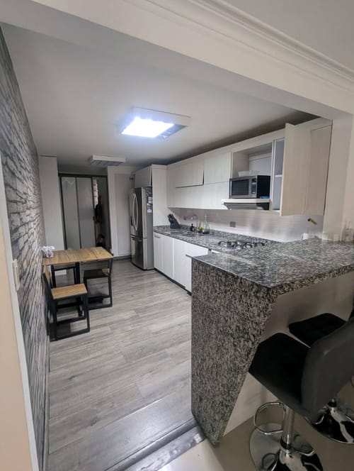 Apartamento de 2 alcobas en arriendo en Laureles, Medellín, 154 m² · foto 3 de 22