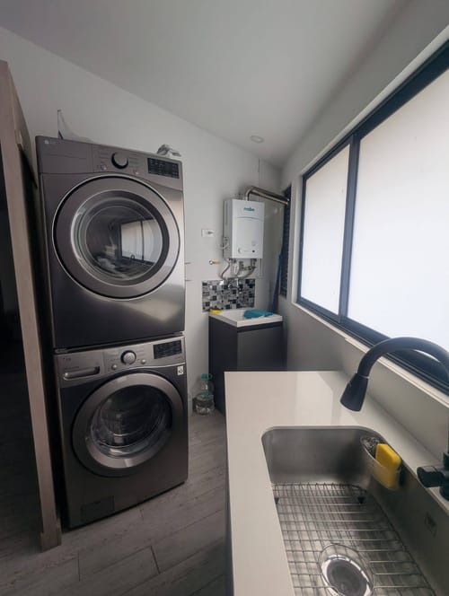 Apartamento de 2 alcobas en arriendo en Laureles, Medellín, 96 m² · foto 6 de 17